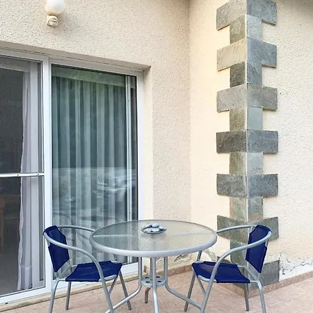 Вилла With Spacious Living Area And Private Pool.